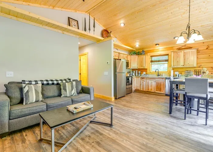 Maggie Valley Cabin 4 Mi To Cataloochee Ski Area!